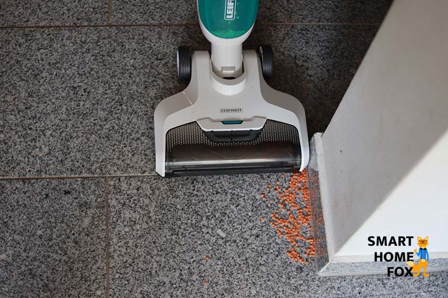 Schmutz am Rand und in den Ecken